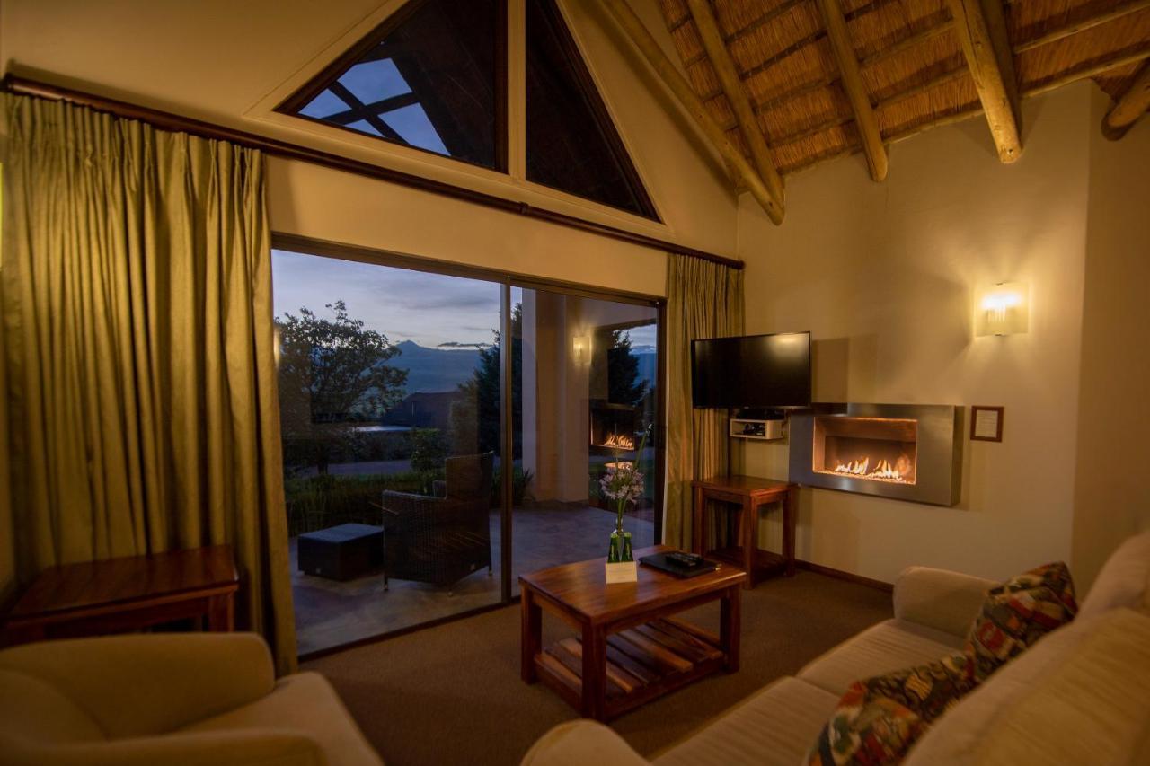 Montusi Mountain Lodge Bonjaneni ภายนอก รูปภาพ