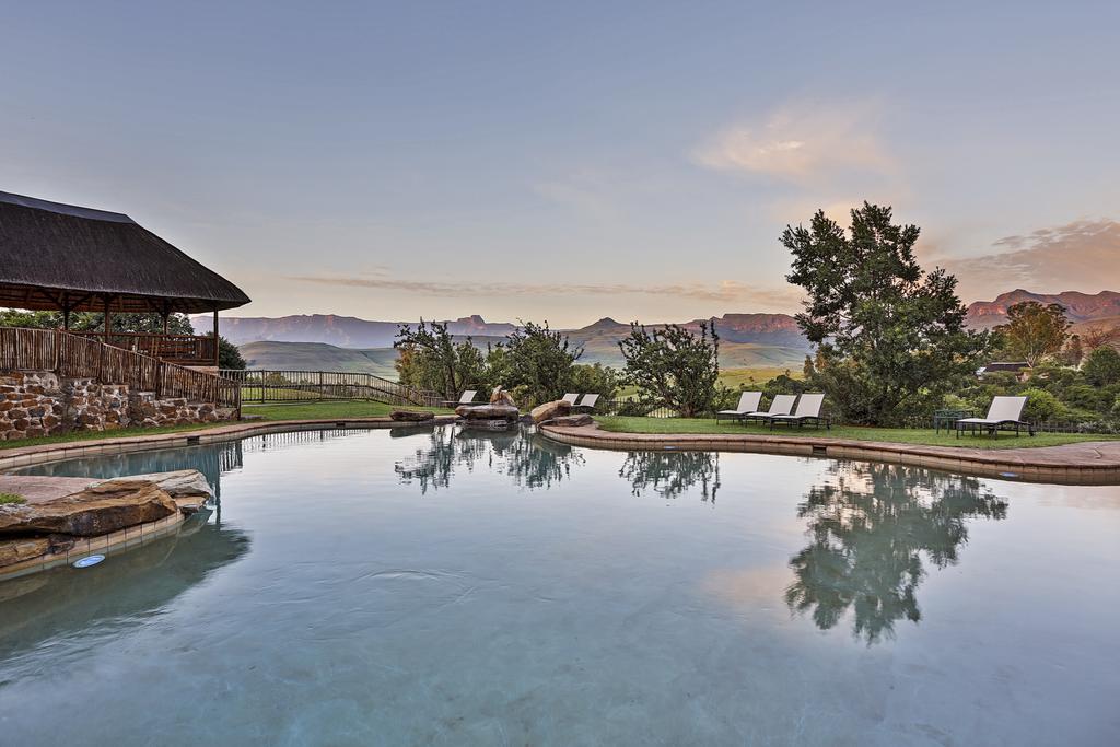 Montusi Mountain Lodge Bonjaneni ภายนอก รูปภาพ