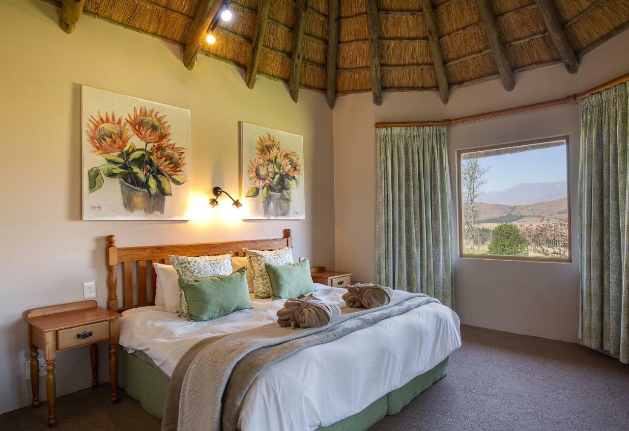 Montusi Mountain Lodge Bonjaneni ภายนอก รูปภาพ