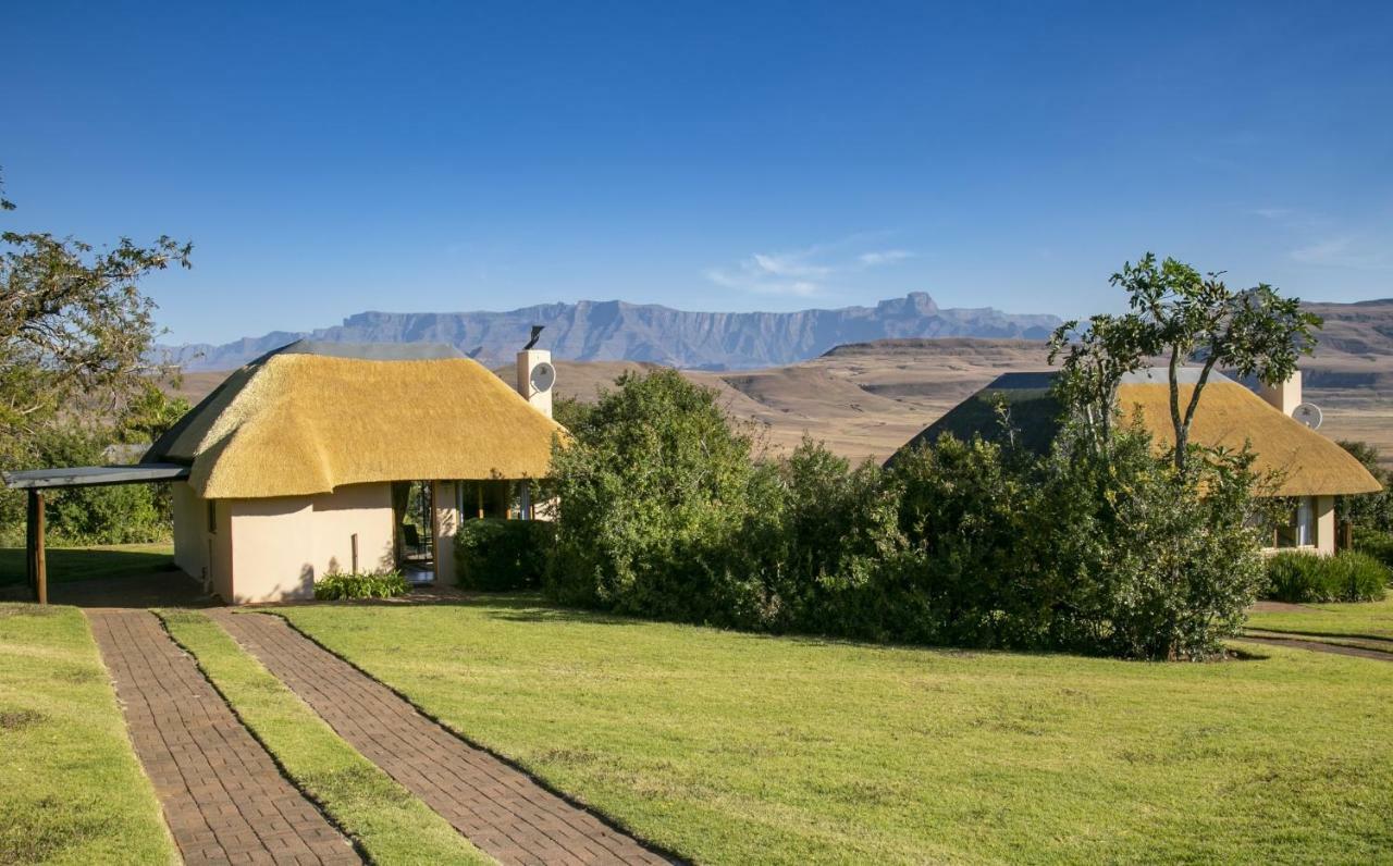 Montusi Mountain Lodge Bonjaneni ภายนอก รูปภาพ