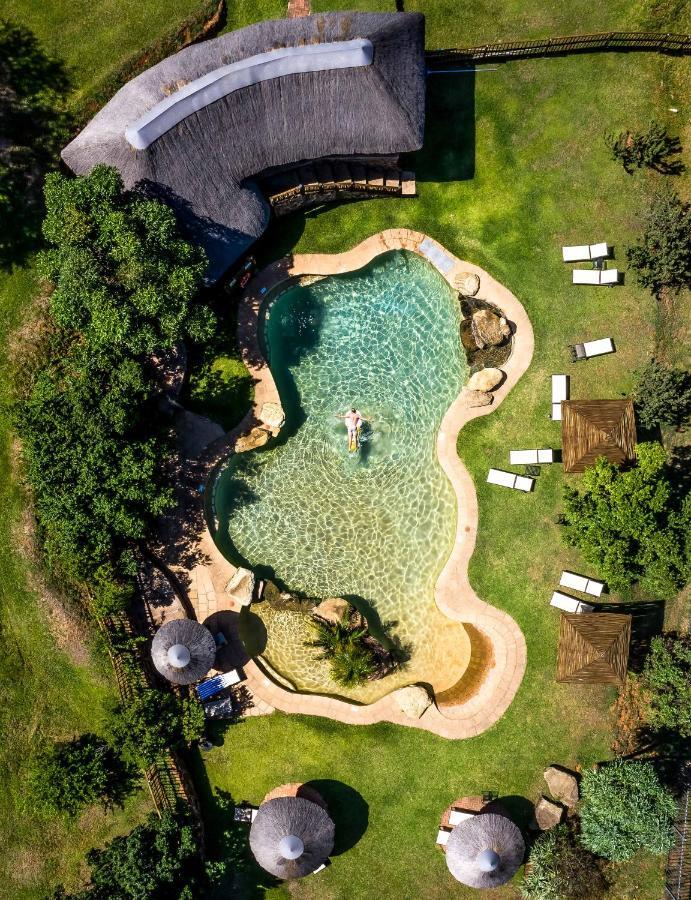 Montusi Mountain Lodge Bonjaneni ภายนอก รูปภาพ