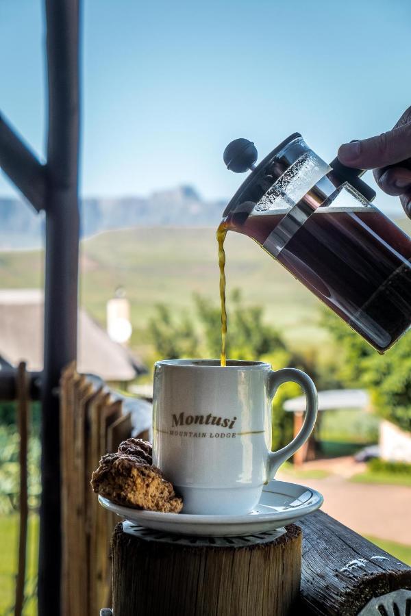 Montusi Mountain Lodge Bonjaneni ภายนอก รูปภาพ
